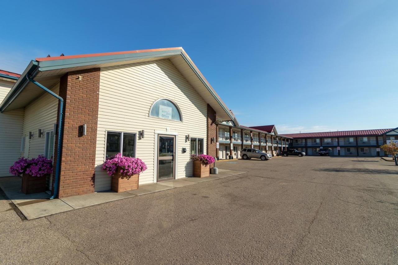 Bcminns - Fort Mcmurray - Rusty'S Exterior photo